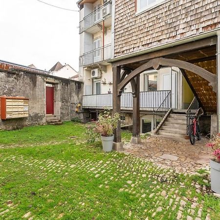 Superbe Appartement Avec Parking Gratuit Lons-le-Saunier Esterno foto