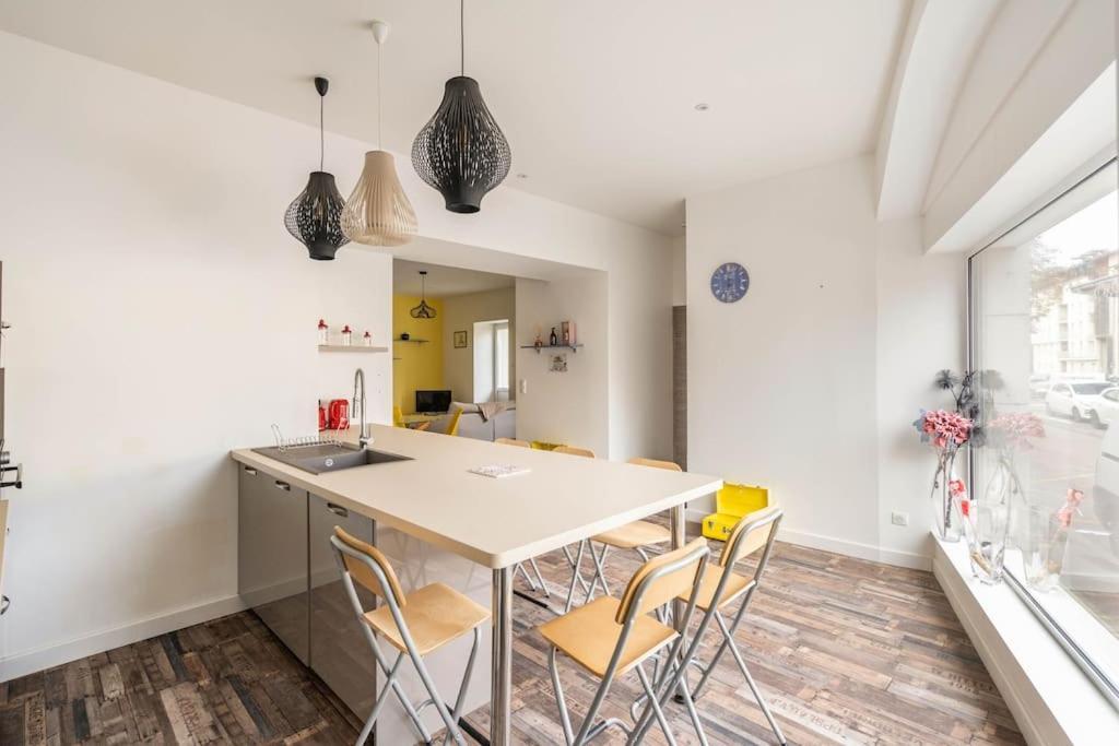 Superbe Appartement Avec Parking Gratuit Lons-le-Saunier Esterno foto