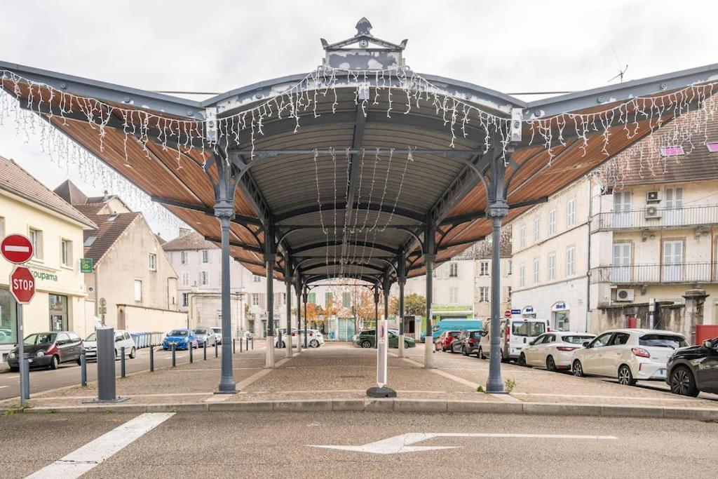 Superbe Appartement Avec Parking Gratuit Lons-le-Saunier Esterno foto